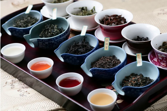 从茶叶品牌策划来看.包装茶.现在做茶到茶饮料，千亿茶生意谁天下？